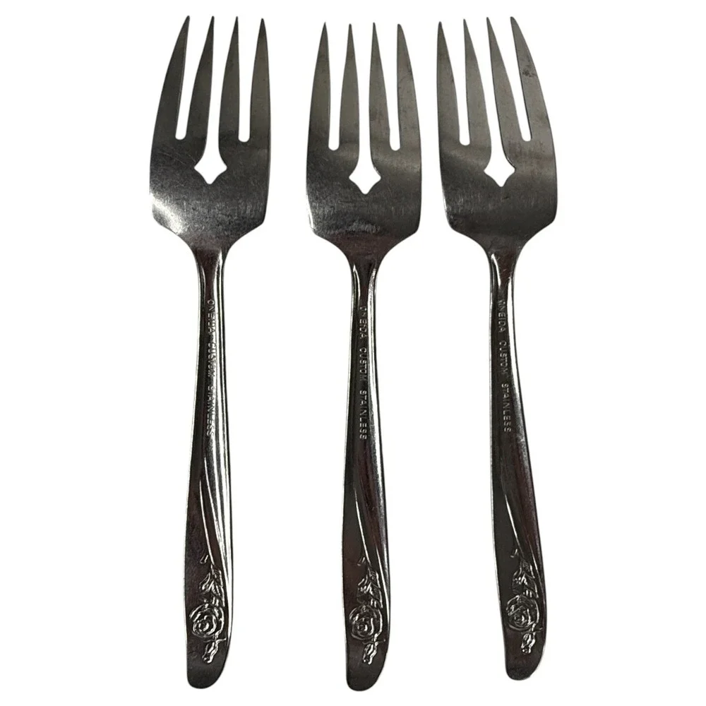 Oneida Stainless Steel Flatware Set Roseanne Rose Floral Pattern 23 Pieces